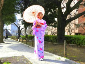 マレーシアからのお客様です。可愛いお着物を体験して頂きました(^^)とても可愛らしくて、お似合いです♪東京観光楽しんで下さいね＼(◎o◎)／
來自馬來西亞的客人(^o^)v客人說她的夢想就是想穿和服，今天能體驗到夢寐以求的和服，開心的擺了很多 pose 拍了很多紀念照片呢！相信能讓您留下美好又深刻的回憶•̀.̫•́✧